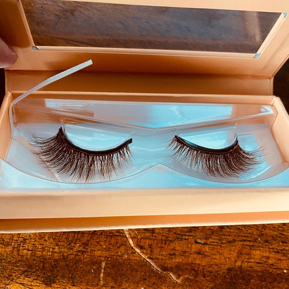 NEW MOXIELASH HONEY Magnetic Brown Lashes. - Picture 4 of 5